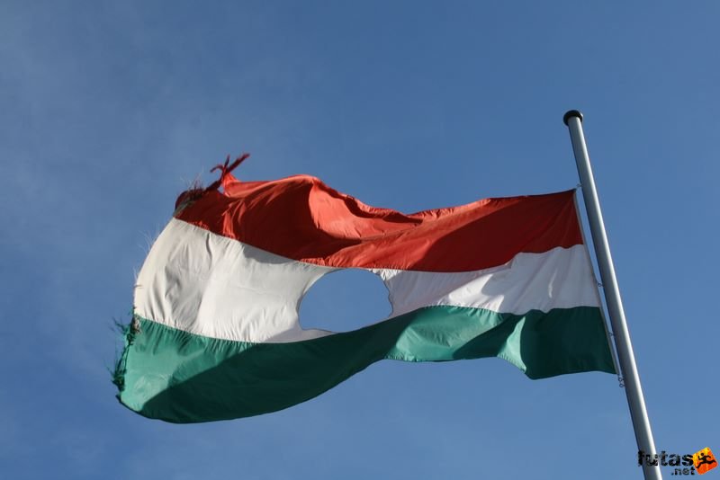 Spar Budapest Marathon 2009 Magyarország, Hungary Flag Spar Budapest Marathon in Hungary Spar Budapest Marathon finish 2009, Magyarország, Hungary Flag