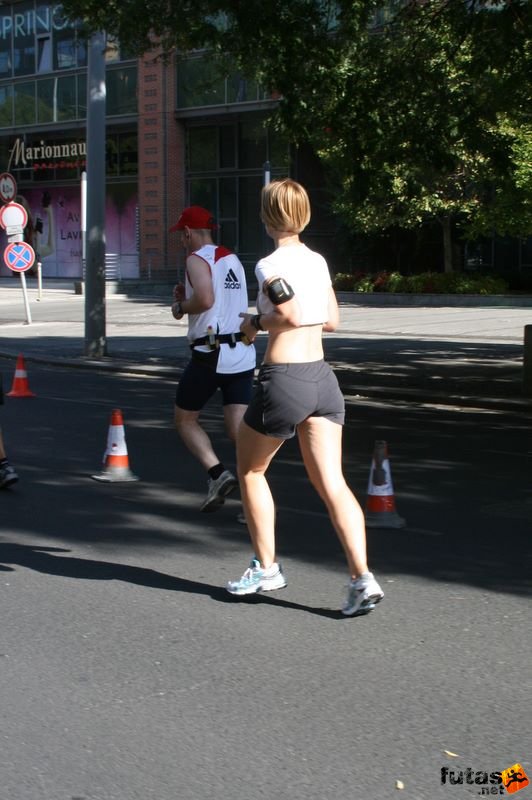 Spar Budapest Maraton 2009 Nóra Spar Budapest Marathon, Run in Hungary Spar Budapest Marathon Hungary 2009, Nóra