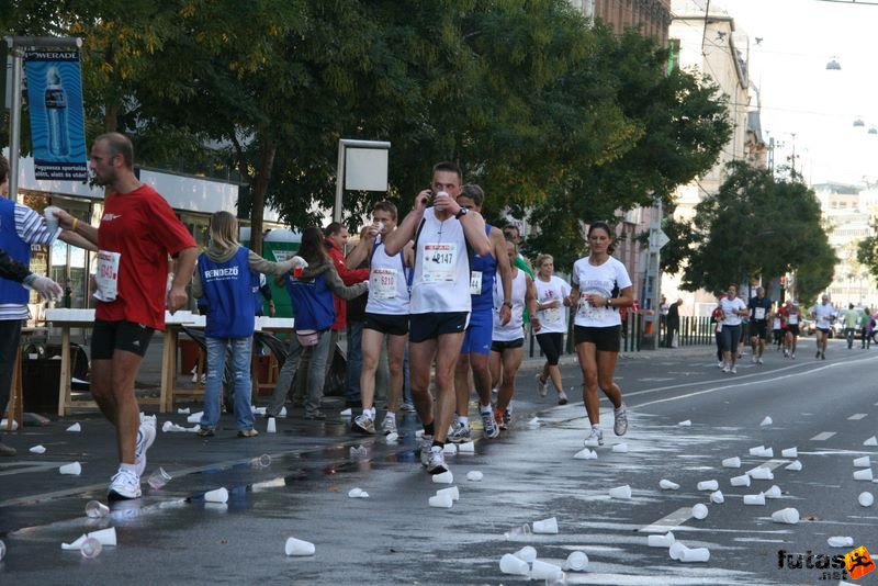 Spar Budapest Maraton 2009 spar_budapest_marathon_4190.jpg Spar Budapest Marathon, Run in Hungary Spar Budapest Marathon Hungary 2009, spar_budapest_marathon_4190.jpg