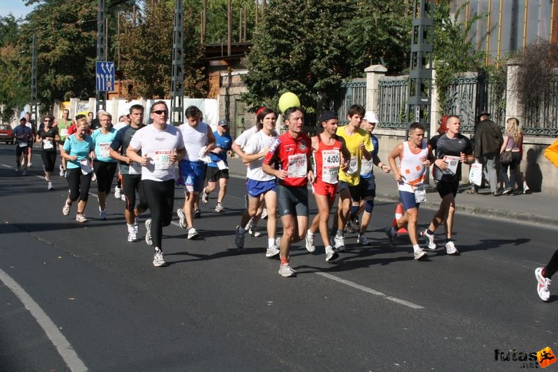 Spar Budapest Maraton 2009 iramfutók 4 órás maraton teljesítés Spar Budapest Marathon, Run in Hungary Spar Budapest Marathon Hungary 2009, iramfutók 4 órás maraton teljesítés