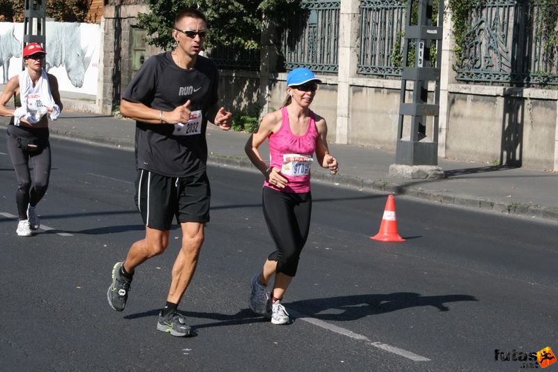 Spar Budapest Maraton 2009 spar_budapest_marathon_4251.jpg Spar Budapest Marathon, Run in Hungary Spar Budapest Marathon Hungary 2009, spar_budapest_marathon_4251.jpg