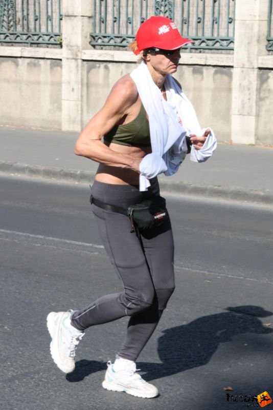Spar Budapest Maraton 2009 spar_budapest_marathon_4252.jpg Spar Budapest Marathon, Run in Hungary Spar Budapest Marathon Hungary 2009, spar_budapest_marathon_4252.jpg