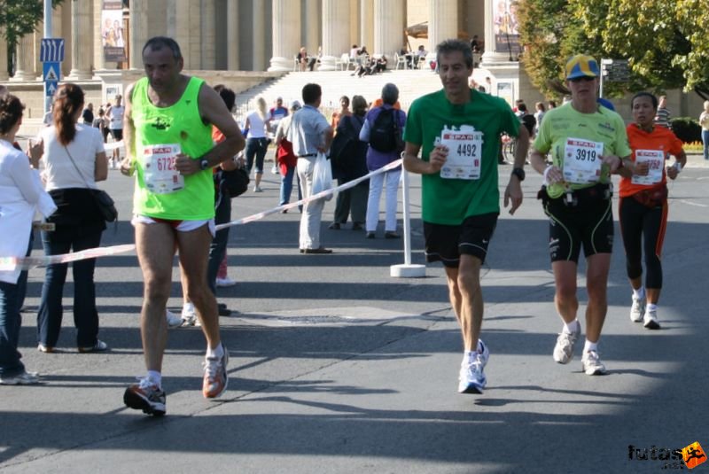 Spar Budapest Maraton 2009 Leleu Didier, Boccard Jean Pierre. Westerlund Elisabeth Spar Budapest Marathon, Run in Hungary Spar Budapest Marathon Hungary 2009, Leleu Didier, Boccard Jean Pierre. Westerlund Elisabeth
