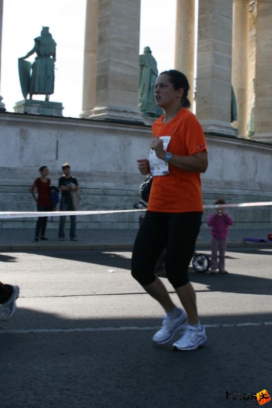 Spar Budapest Maraton 2009 spar_budapest_marathon_4323.jpg Spar Budapest Marathon, Run in Hungary Spar Budapest Marathon Hungary 2009, spar_budapest_marathon_4323.jpg