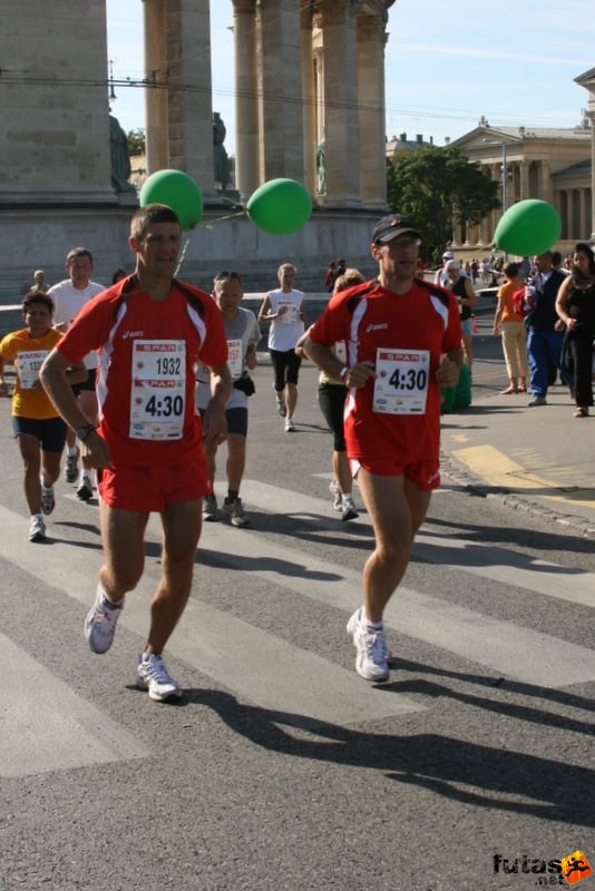 Spar Budapest Maraton futás 2009 iramfutók: András és Balázs Spar Budapest Maraton futás 2009, iramfutók: András és Balázs
