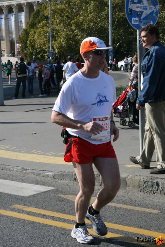 Spar Budapest Maraton futás 2009 Igaz Zoltán Spar Budapest Maraton futás 2009, Igaz Zoltán
