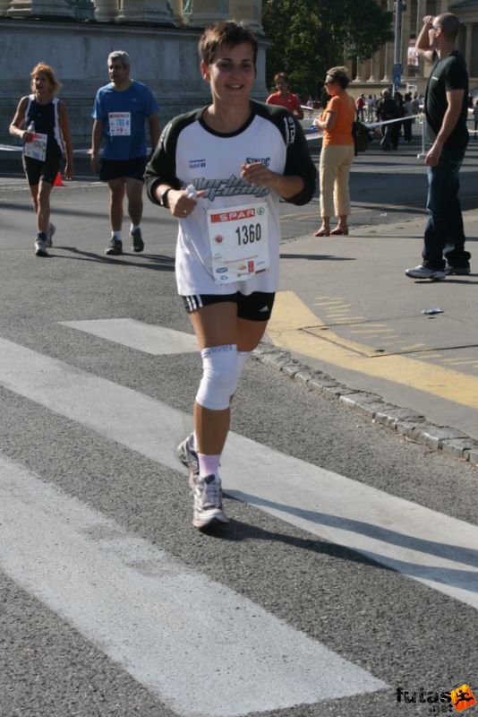 Spar Budapest Maraton futás 2009, Csík Nikolett