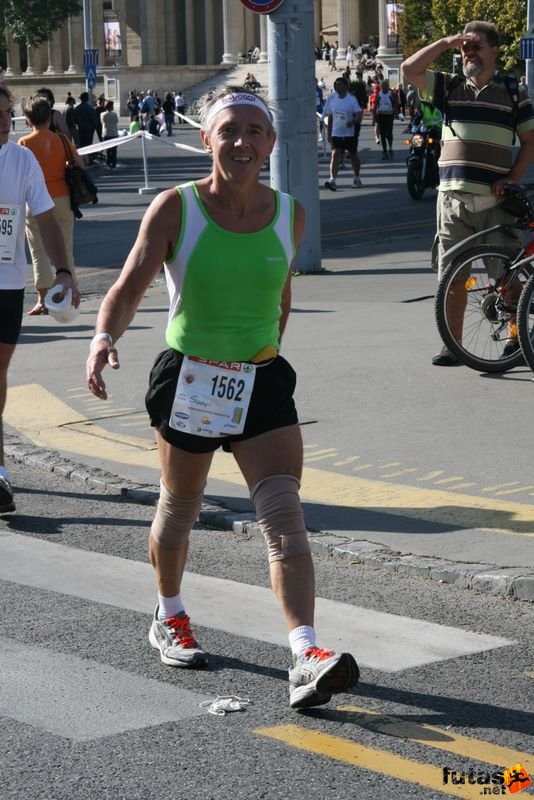 Spar Budapest Maraton futás 2009 Bödi Sándor, NIKE Futóklub Veszprém, Királyszentistván Spar Budapest Maraton futás 2009, Bödi Sándor, NIKE Futóklub Veszprém, Királyszentistván