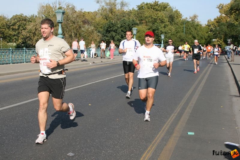 Spar Budapest Maraton futás 2009 Piros Máté Spar Budapest Maraton futás 2009, Piros Máté
