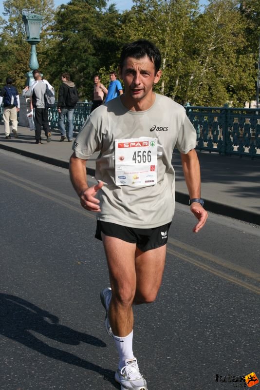 Spar Budapest Maraton futás 2009, Knill Zsolt