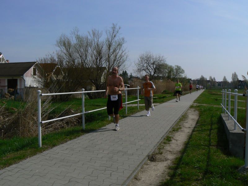 IV. Tóparti Futóparti Velencei-tó kör futás toparty_futoparty_futas_020.jpg toparty_futoparty_futas_020.jpg