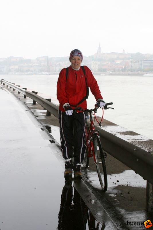 Tudás Útja Félmaraton tudas_utja_felmaraton_599.jpg Tudás Útja Félmaraton Futóverseny, Half Marathon, tudas_utja_felmaraton_599.jpg