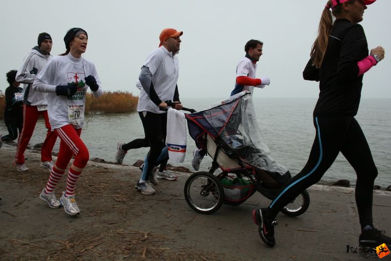 Balaton Félmaraton Balaton Maraton, az elhagyhatatlan futó-babakocsi