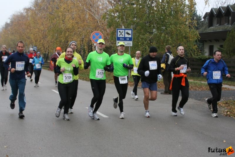 Balaton Félmaraton Balaton Maraton Siófok, Esztergomi Futóművek futói