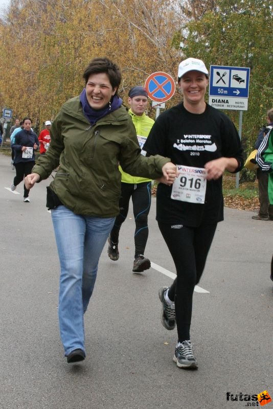 Balaton Félmaraton Balaton Maraton futóverseny, futás futás futó lányok