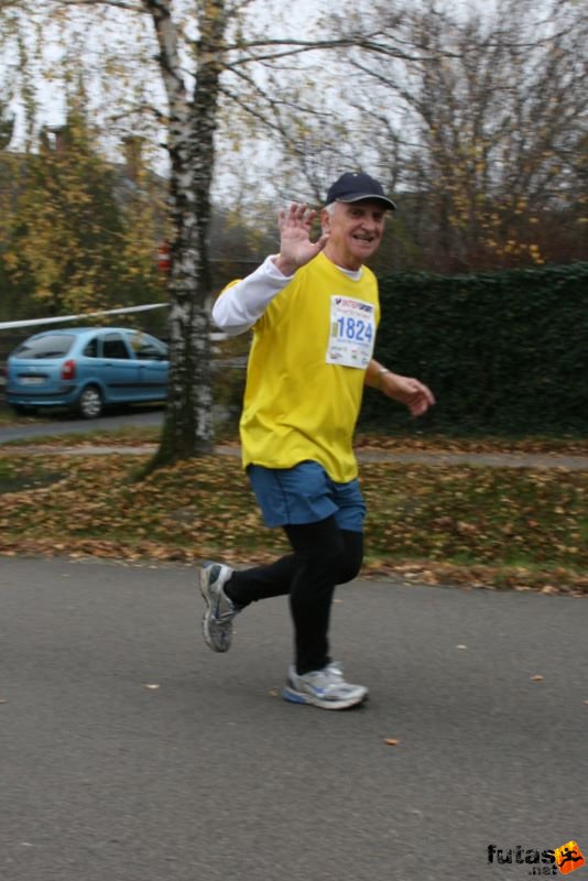 Balaton Félmaraton Balaton Maraton futóverseny, Kisszékelyi József 73 évesen is kiválóan fut, félmaratoni ideje 2:07:23