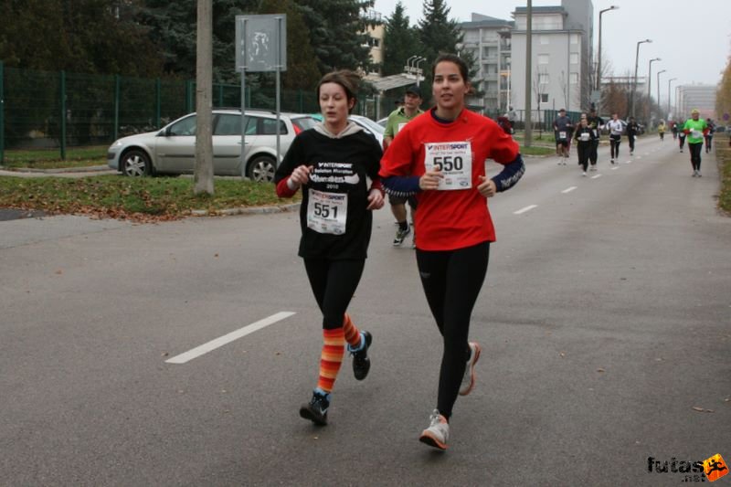 Balaton Félmaraton Balaton Maraton futóverseny, Székely Zsuzsa és Major Lili  budakeszi futók együtt teljesítették a maratont