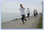 Intersport Balaton Maraton tapír mobillal fut