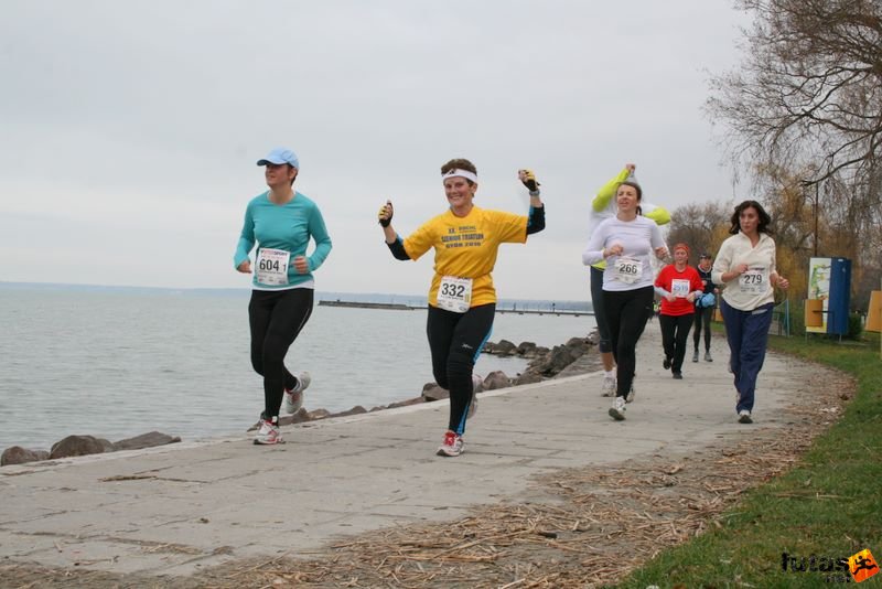 Balaton Maraton Futás, Fügi Andrea, Győri Futóklub futója