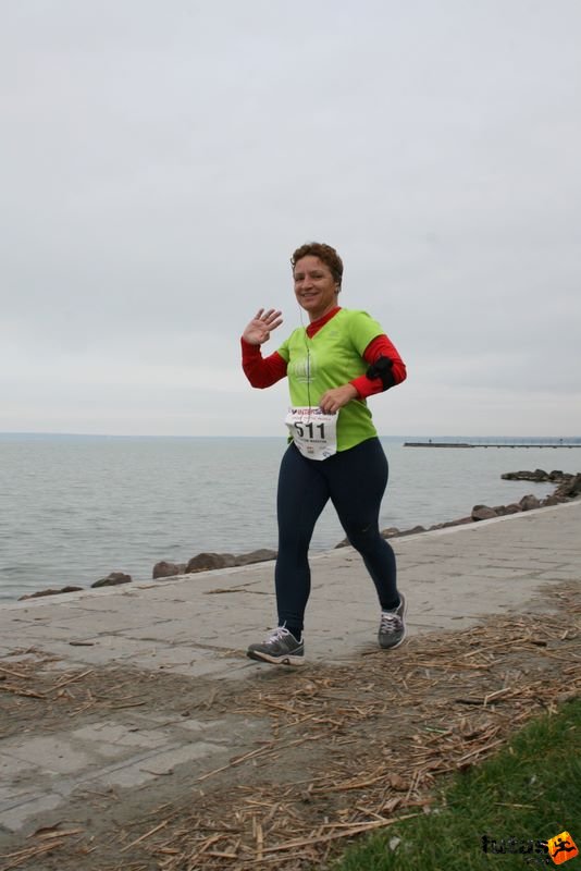 Balaton Maraton Futás, Gyóni Erika, Esztergomi Futóművek