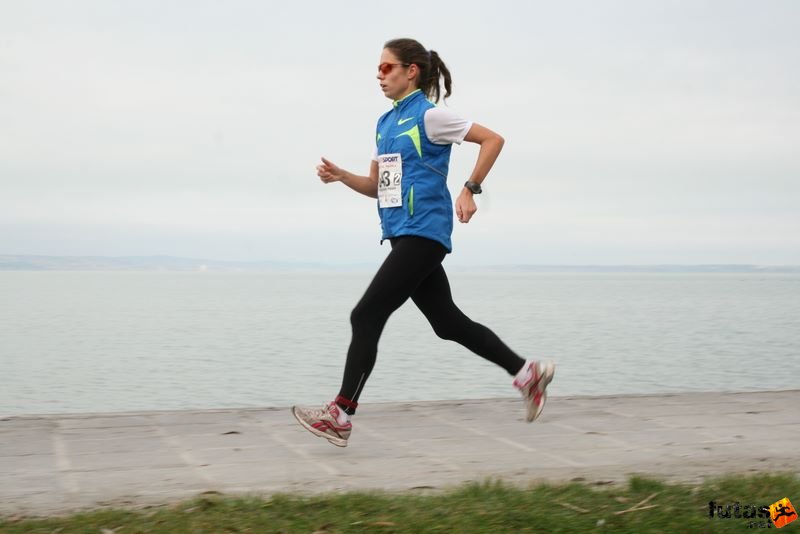 Balaton Maraton Futás, maratoni futás váltóban