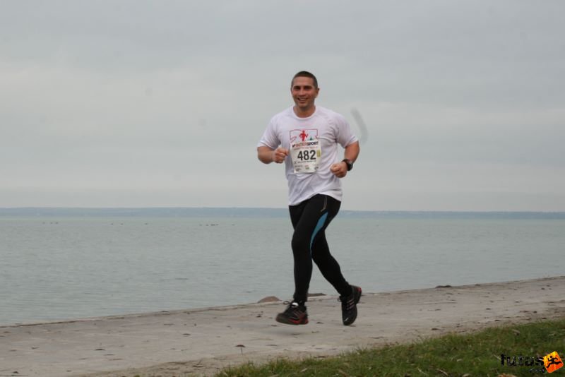 Balaton Maraton Futás, Meleg Attila maratoni futó, Tóparti Futóparti futó