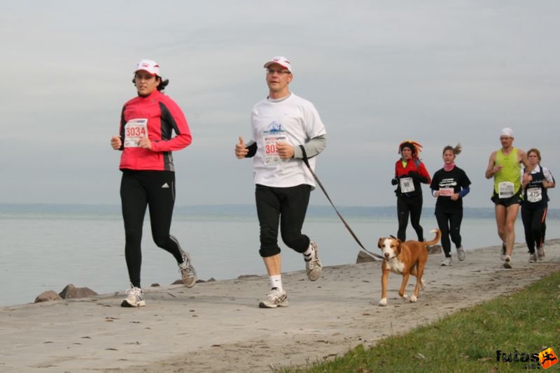 Futás kocogás kutyával Balaton Maraton Futóverseny