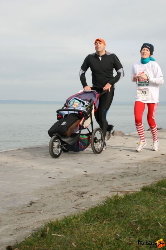 Balaton Maraton Futóverseny, futás babakocsival
