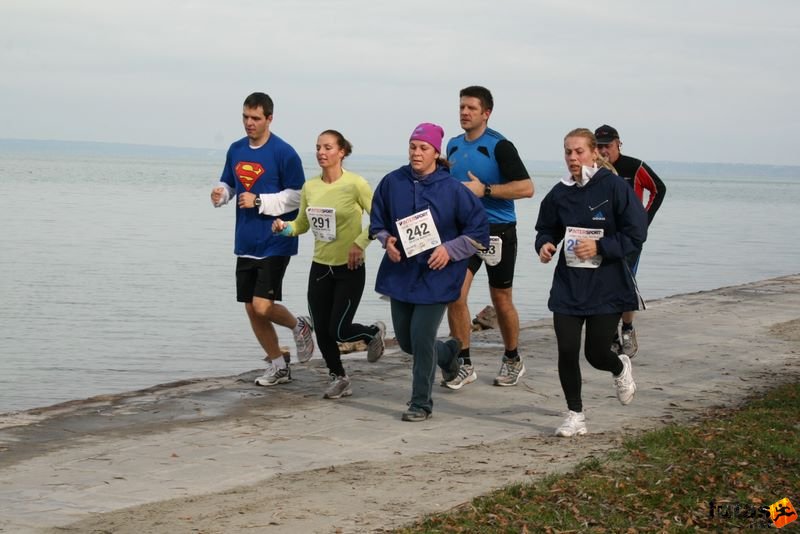 Balaton Maraton Futóverseny, maratoni futók a Balatonnál