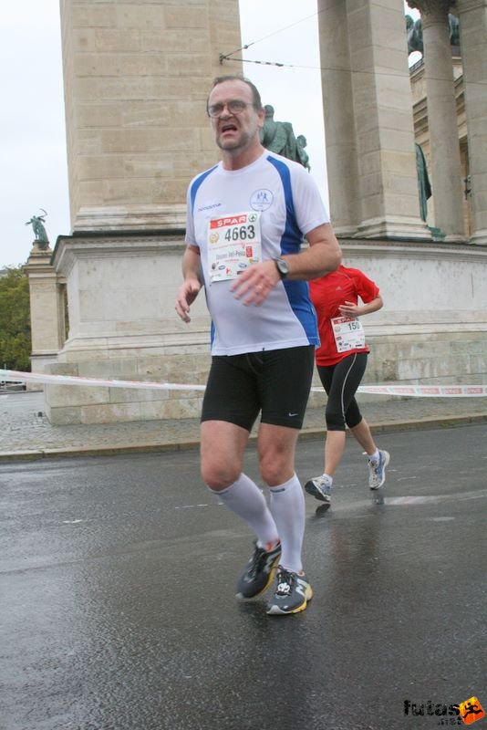 Budapest Marathon Heroes' Square, Veli-Pekka