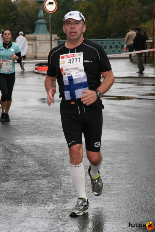 Budapest Marathon Heroes' Square, Heinonen Mika,  FIN YLÄMYLLY