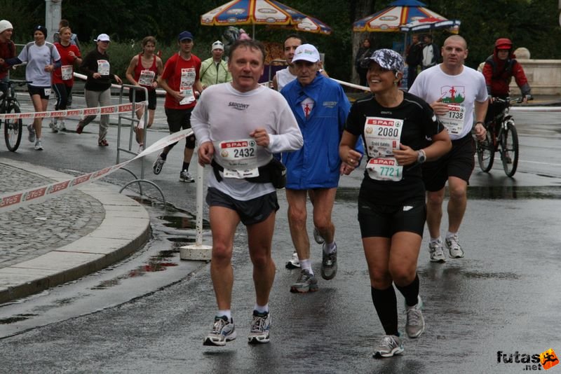 Budapest Marathon Heroes' Square, budapest_marathon_139.jpg