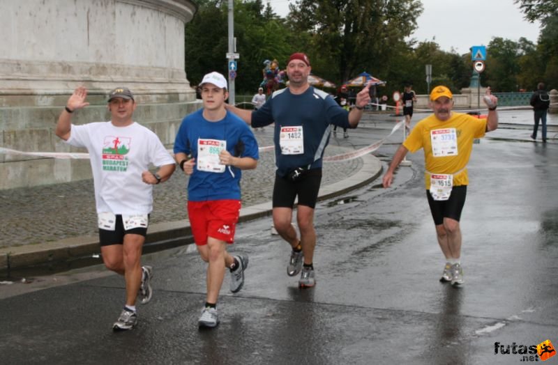 Budapest Marathon Heroes' Square, L.A.