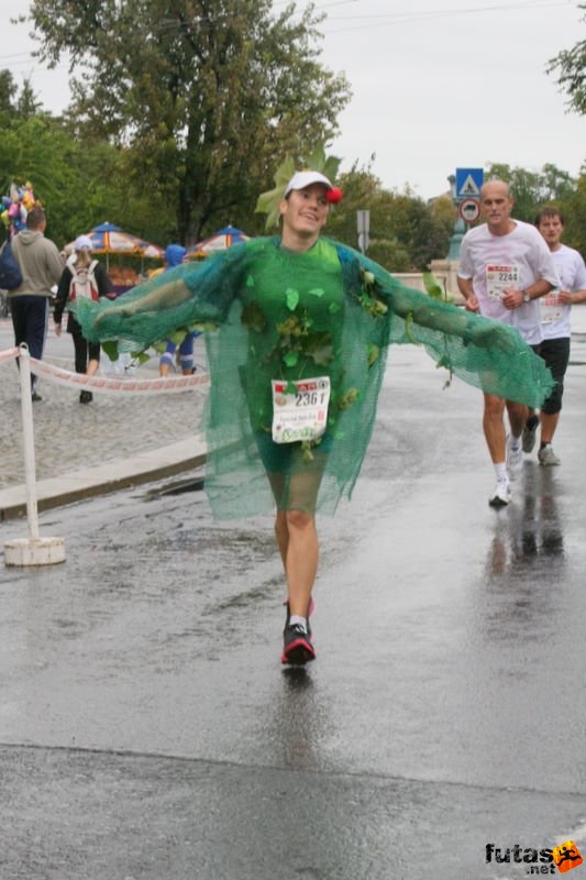 Budapest Marathon Heroes' Square, budapest_marathon_183.jpg