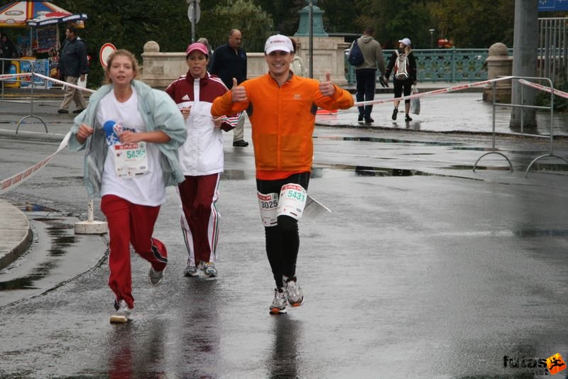 Budapest Marathon Heroes' Square, Pliesovszky Tamás