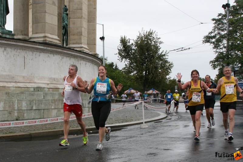 Budapest Marathon Heroes' Square, budapest_marathon_217.jpg