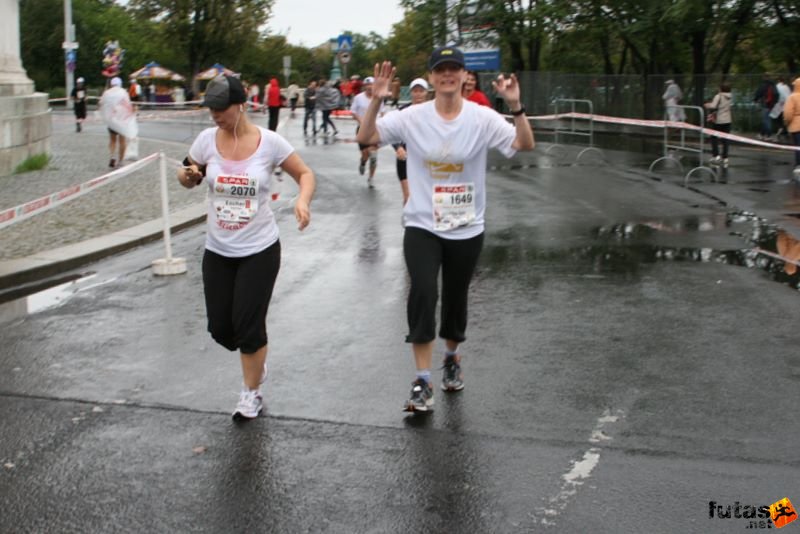 Budapest Marathon Heroes' Square, budapest_marathon_236.jpg