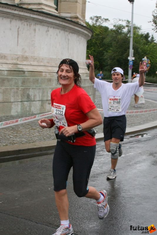 Budapest Marathon Heroes' Square, budapest_marathon_238.jpg