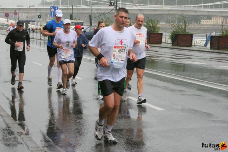 Budapest Maraton futás esőben, Sovic Pavol, Bratislava