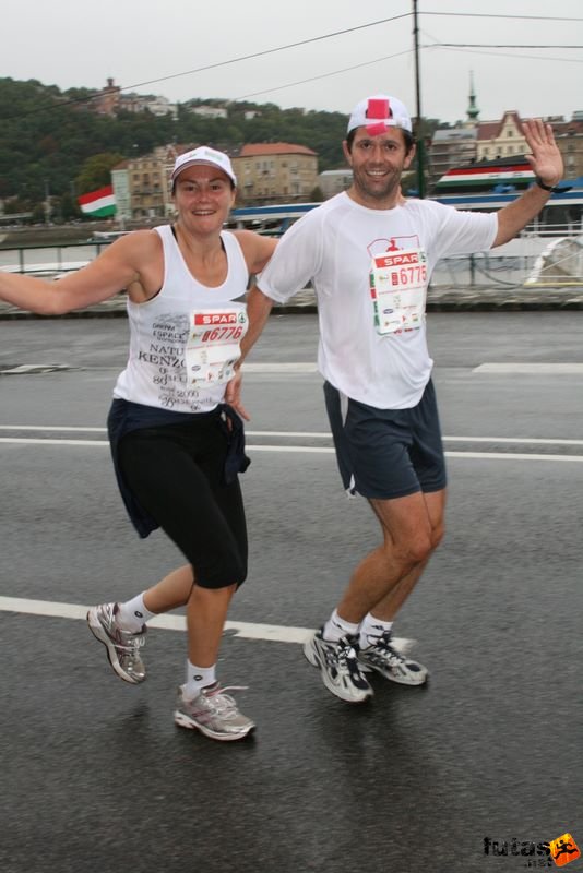 Spar Budapest Marathon Hungary 2010, Cuignet Brigitte ,FRA Garches, Cuignet Benoit FRA Garches, 30 km runners in Budapest