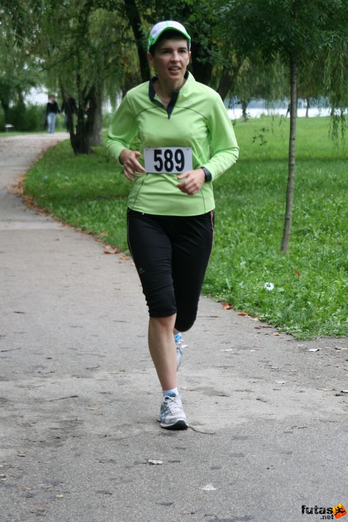 Esztergom félmaraton futóverseny, félmaraton első kör