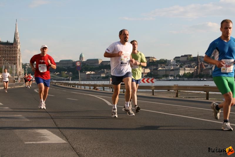 Generali Duna-parti Futógála 10 kilométeres futás, futogala_0001.jpg
