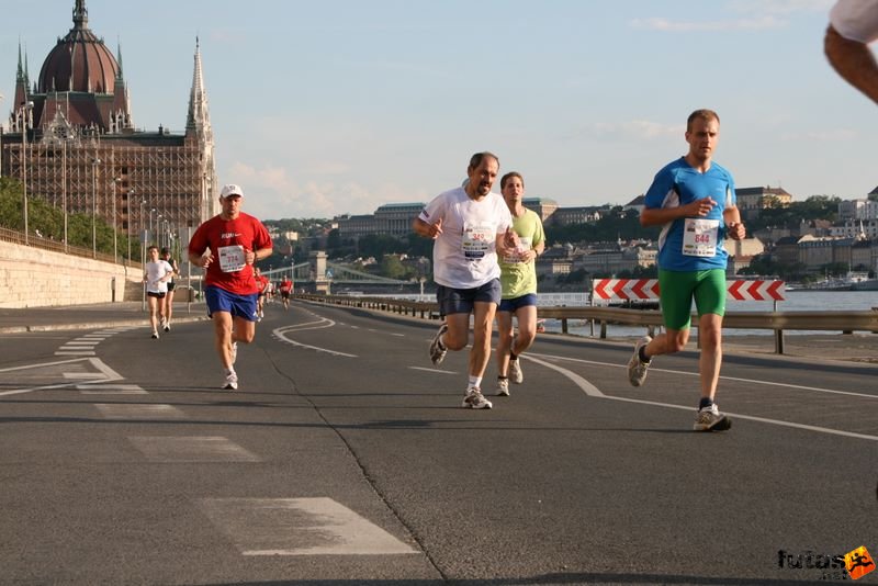 Generali Duna-parti Futógála 10 kilométeres futás, futogala_9999.jpg