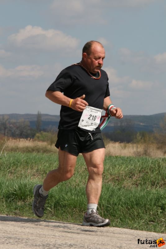 Velencei-tó 2/3 Maraton Futás, Pethes Pál, Mezőszilas