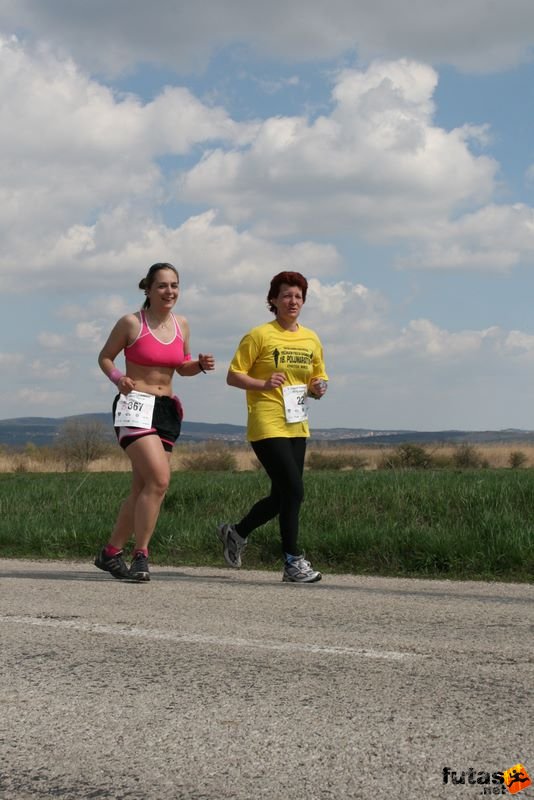 Velencei-tó 2/3 Maraton Futás, Őrsi Anna, Hegedűs Etelka