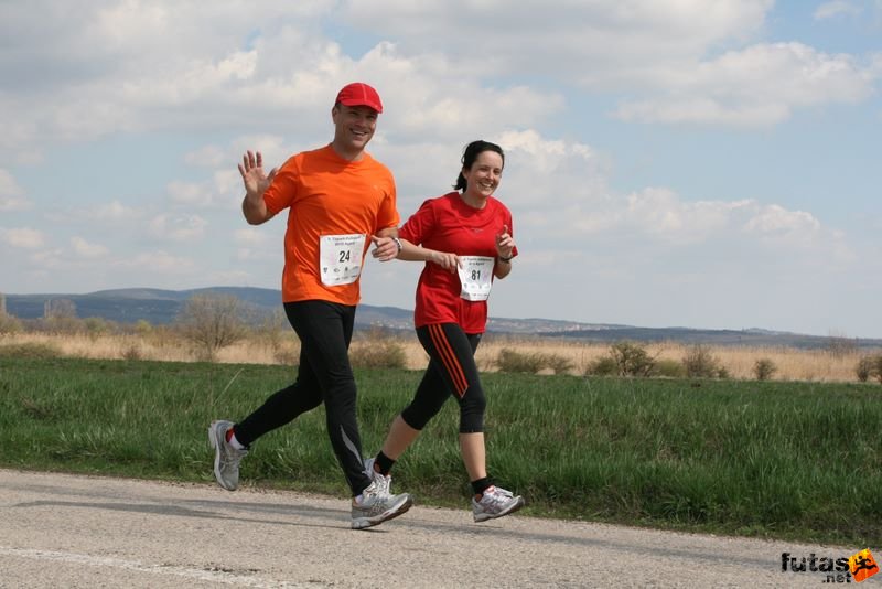 Velencei-tó 2/3 Maraton Futás, Máthé Áron ,  Kaláth Mónika