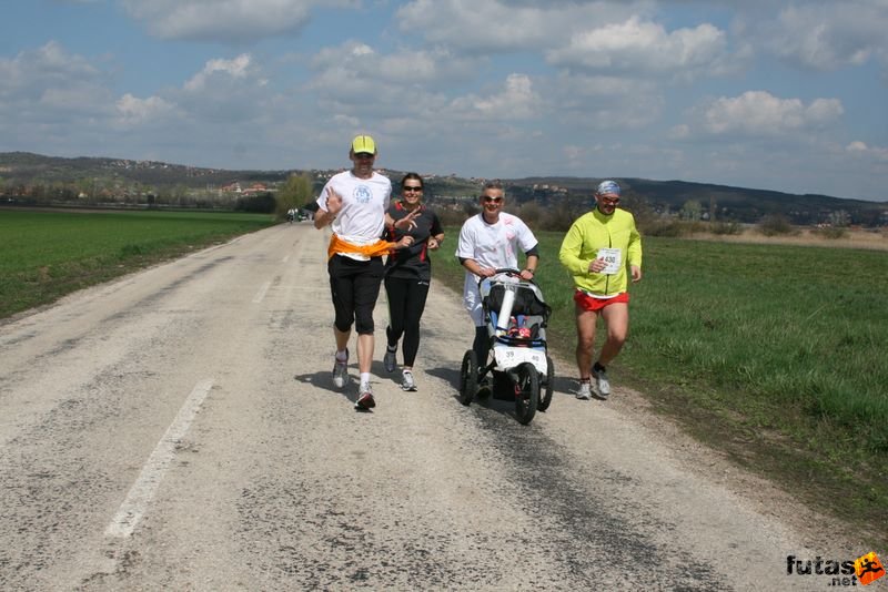 Velencei-tó 2/3 Maraton Futás, Jocó Edit Pecsenye Gyuri