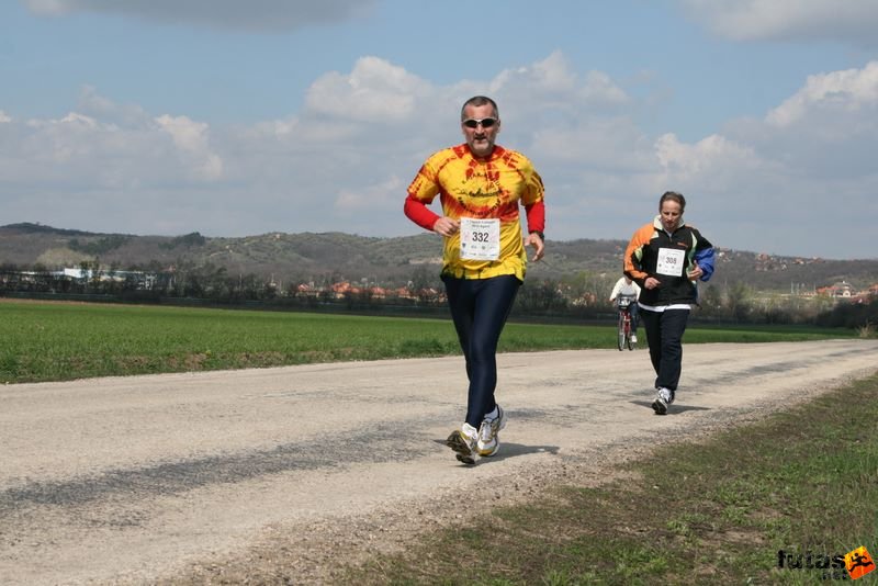 Velencei-tó 2/3 Maraton Futás, Lékai Gyula