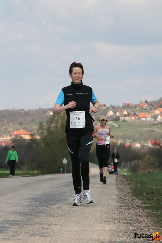 Velencei-tó 2/3 Maraton Futás, Miklós Katalin Agárd