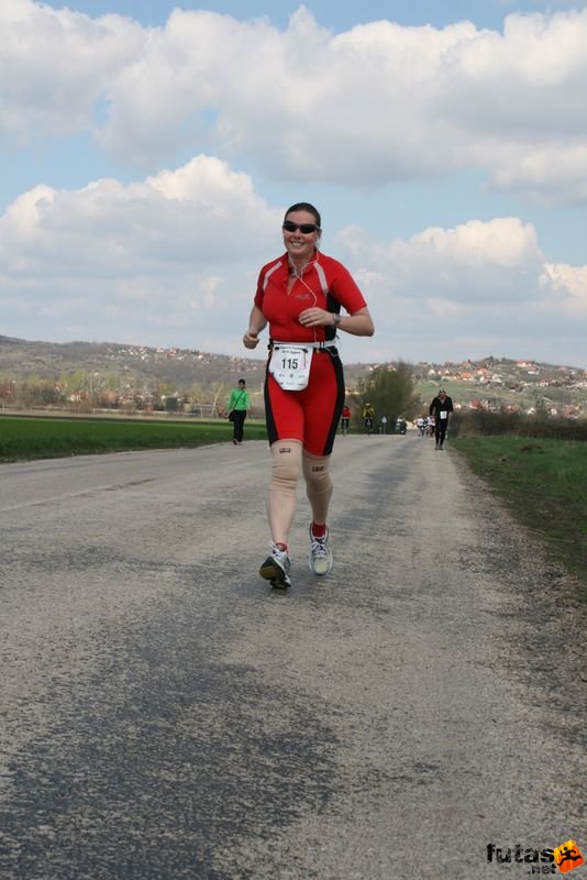 Velencei-tó 2/3 Maraton Futás, dr. Litavecz Anna, Annadoktor